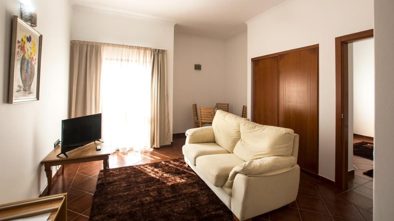 Hotel Santa Maria Вила до Порто Екстериор снимка