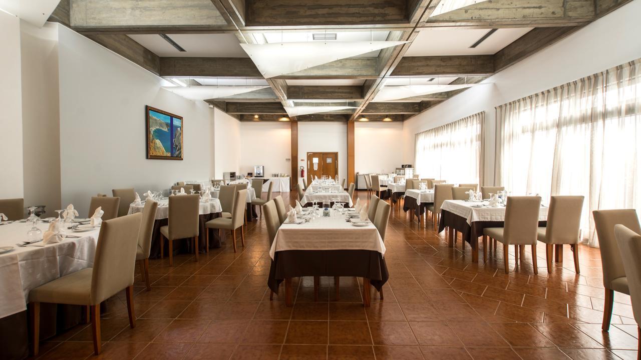 Hotel Santa Maria Вила до Порто Екстериор снимка