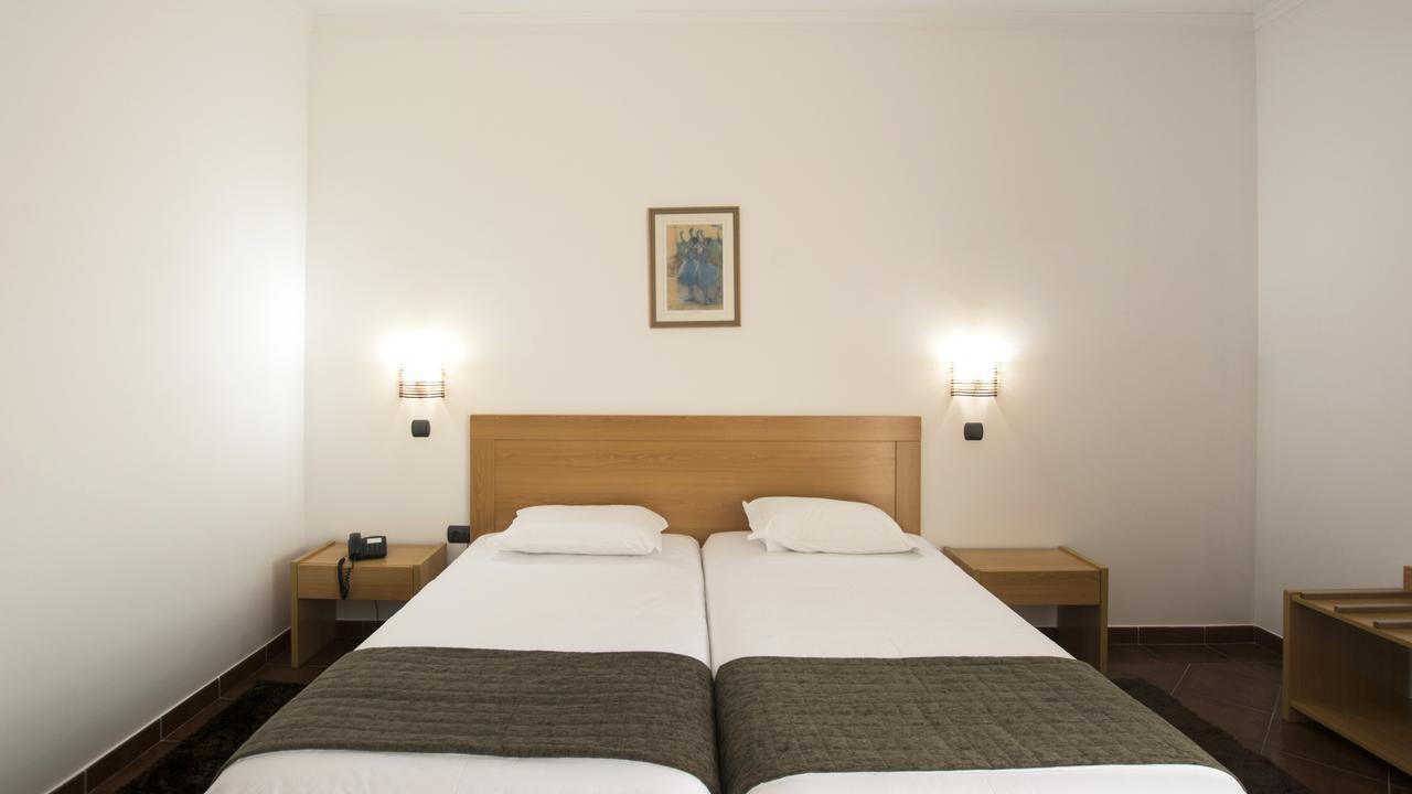Hotel Santa Maria Вила до Порто Екстериор снимка