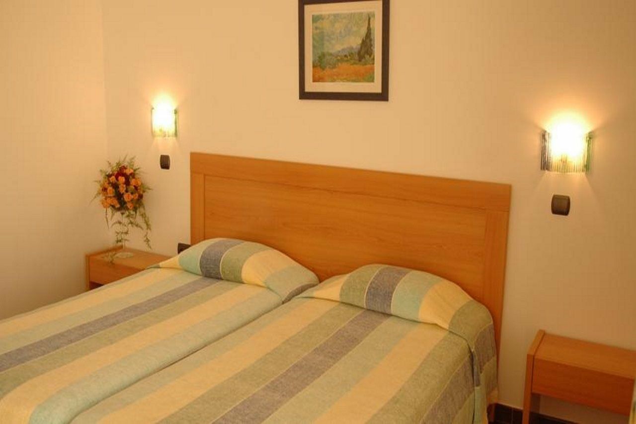 Hotel Santa Maria Вила до Порто Екстериор снимка