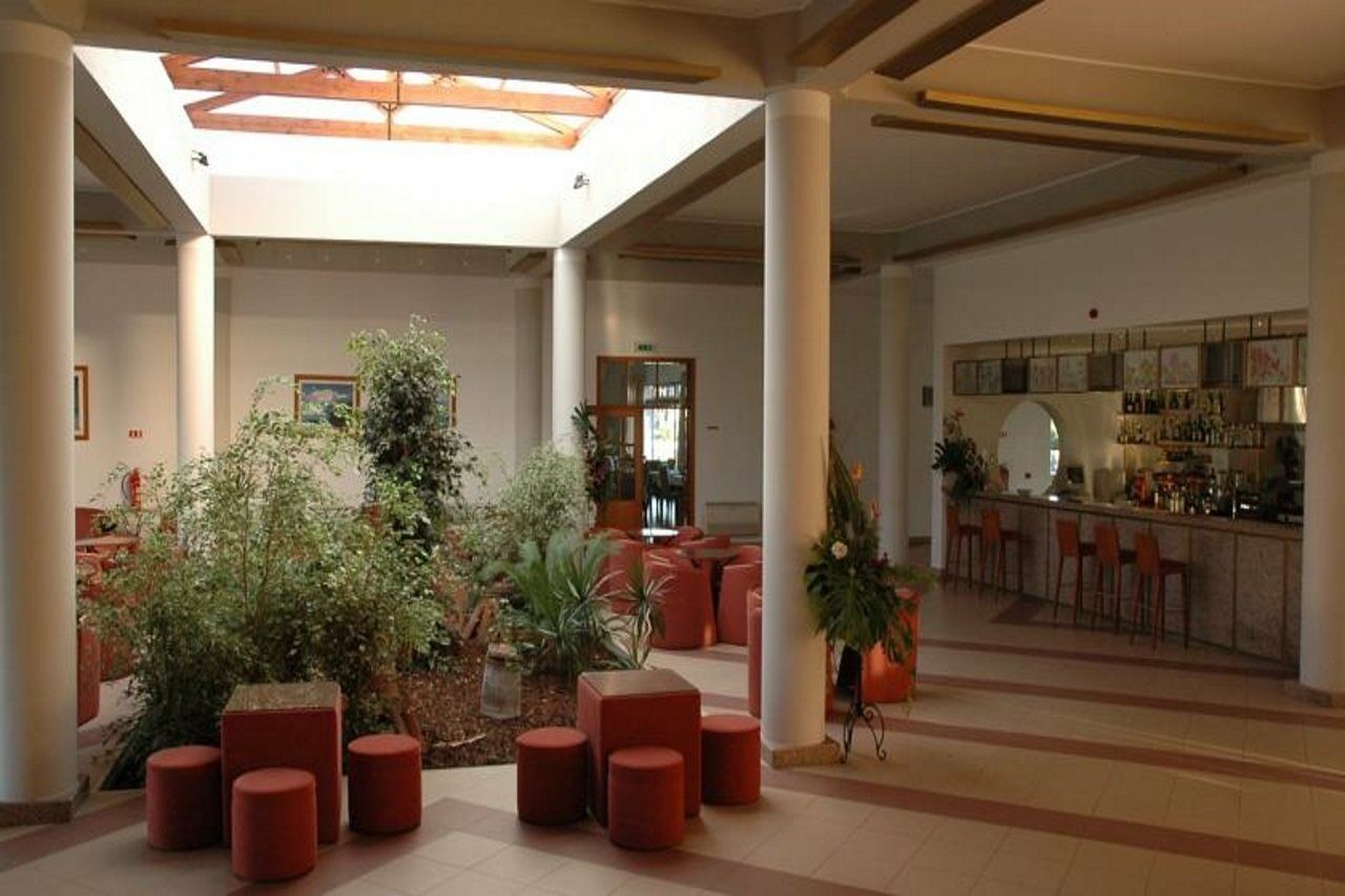 Hotel Santa Maria Вила до Порто Екстериор снимка